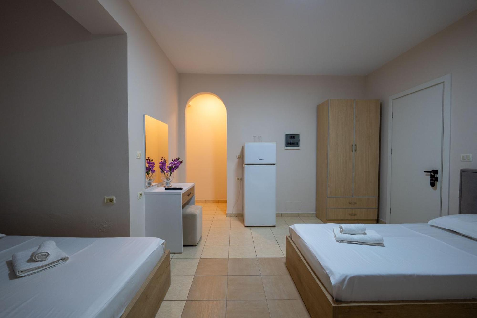 Twins Hotel Ksamil Exterior photo
