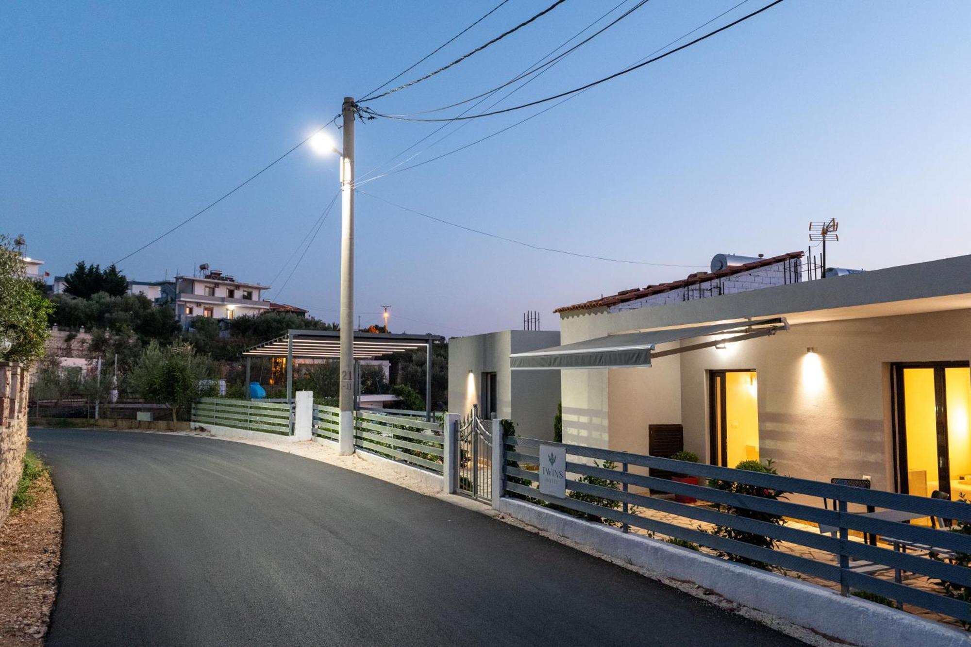 Twins Hotel Ksamil Exterior photo