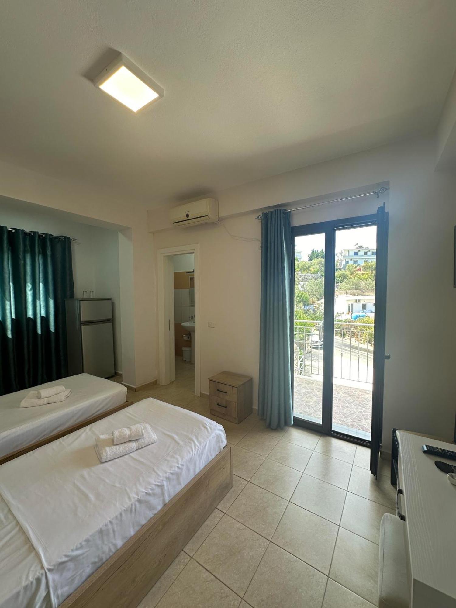 Twins Hotel Ksamil Exterior photo